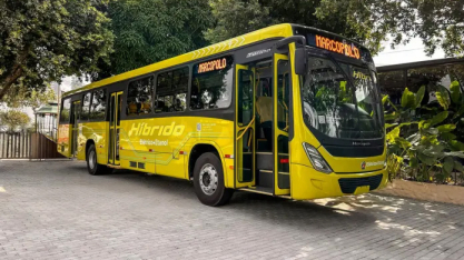 Marcopolo apresenta protótipo inédito de ônibus híbrido etanol durante a COP30