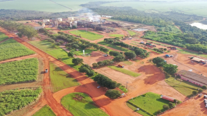 Alcoolvale celebra 45 anos com homenagem a colaboradores