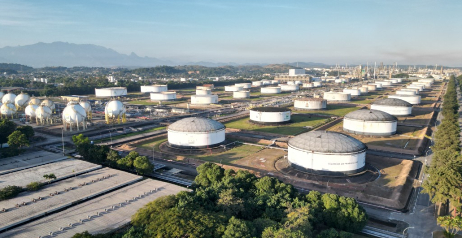 Refinaria Duque de Caxias (RJ) recebeu certificação ISCC Corsia para produção de SAF (Foto Mário Nascimento/Agência Petrobras)