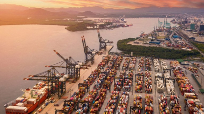 Porto de Santos avança para se tornar referência global em logística verde e conectada