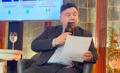 México amplia compras e mira acordo com Brasil