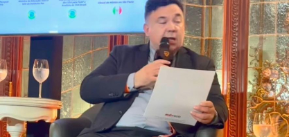 México amplia compras e mira acordo com Brasil