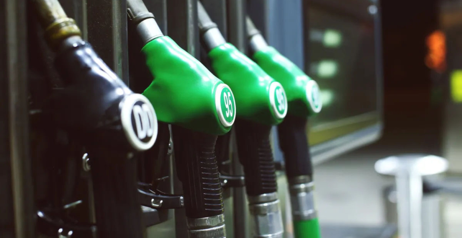 Etanol nos postos  • Imagem de fxquadro no Freepik 