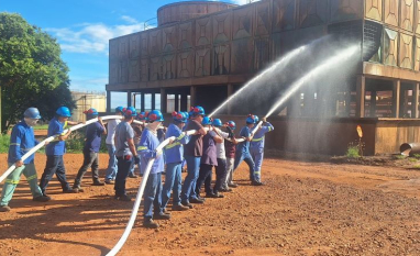 Alcoolvale realiza simulado de combate a incêndio