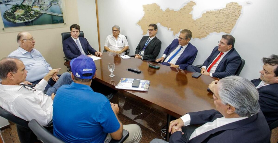 Fornecedores e dirigentes se reuniram com o presidente da comissão de Finanças da Assembleia - Divulgação