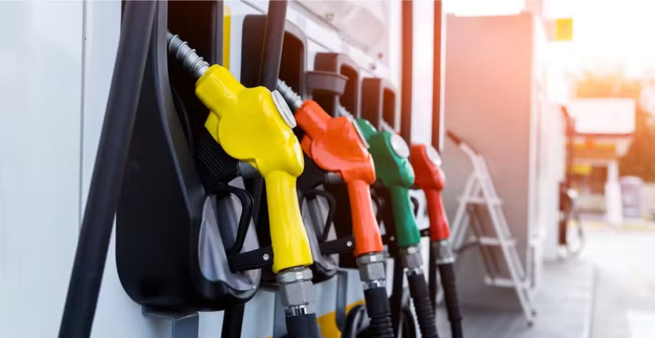 Alteração na mistura da gasolina ainda depende da realização de testes técnicos — Foto: Canva/ Creative Commoms