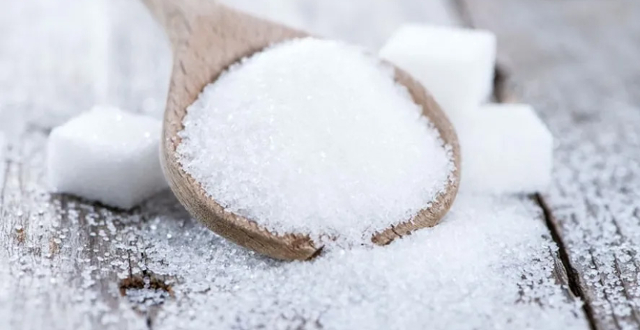 Alta do açúcar está diretamente ligada ao avanço do preço da gasolina, que impulsiona os preços do etanol — Foto: Thinkstock