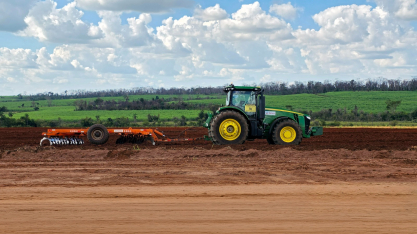 Tereos e Atvos lideram inovação com testes pioneiros de tratores autônomos na cultura de cana-de-açúcar no Brasil
