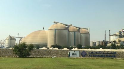 Maior refinaria portuária de açúcar do mundo mantém operações, mesmo com tensão no Golfo Pérsico