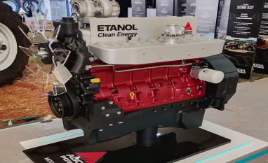 Fabricantes de máquinas agrícolas apresentam motores a etanol na Agrishow