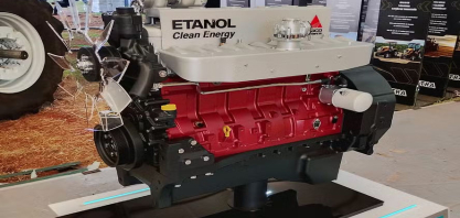 Fabricantes de máquinas agrícolas apresentam motores a etanol na Agrishow