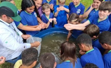 Nardini promove ação ambiental com repovoamento de peixes em Cândido Rodrigues