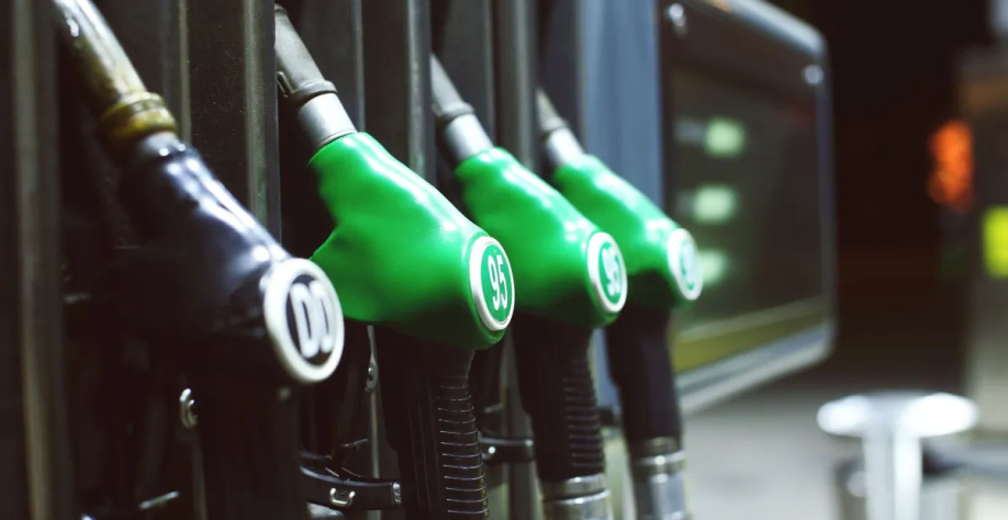 Etanol nos postos. Imagem de fxquadro no Freepik