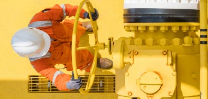 Petróleo em alta impulsiona etanol e pressiona diesel no Brasil