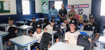 CMAA entrega kits escolares a participantes do Programa Patrulheiro Mirim em Ituiutaba/MG