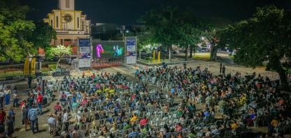 Jalles e empresas parceiras promovem cinema ao luar para conscientizar sobre segurança no trânsito