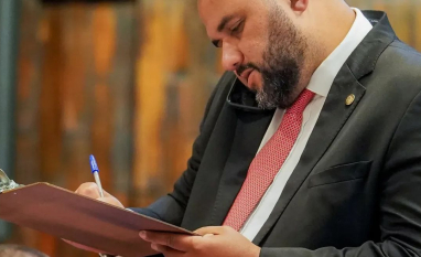 Deputado é preso por lavagem com postos de combustíveis