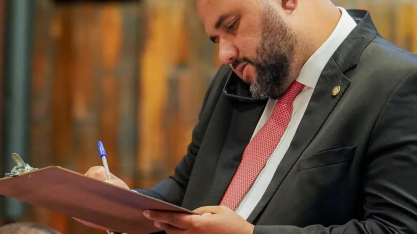 Deputado é preso por lavagem com postos de combustíveis