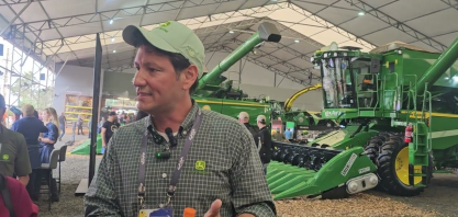 Na Agrishow 2026, John Deere destaca diferenciais da nova colhedora de cana CH-9