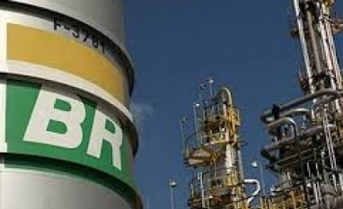Petrobras faz primeiro reajuste na gasolina após a guerra, com alta de R$ 0,48