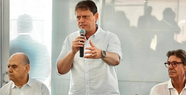 Tarc&iacute;sio critica falta de subs&iacute;dio federal a produtores de cana de SP