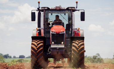 Transmissão CVT eleva eficiência operacional e amplia produtividade no campo