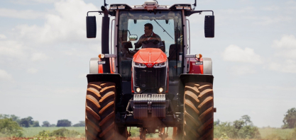 Transmissão CVT eleva eficiência operacional e amplia produtividade no campo