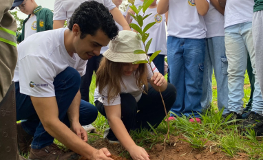 Colombo na Escola promove conscientização ambiental e plantio de mudas