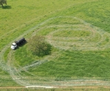 Biomassa tirada da água residual é usada como adubo para pequenos produtores rurais. Aplicação é feita pela própria Marajoara. Assessoria de Imprensa